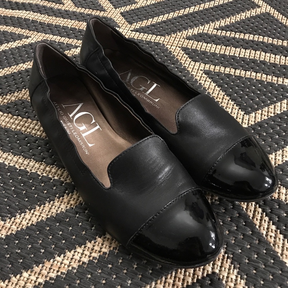 AGL Cap Toe Loafer